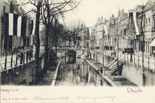 4592 Gezicht op de Nieuwegracht te Utrecht.